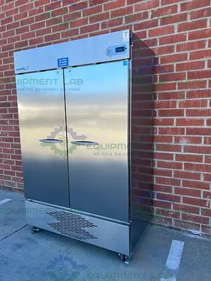 USED VWR GTVWG49FSSA STAINLESS STEEL DOUBLE DOOR FREEZER - 25°C 49 CU, FT.