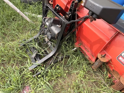 Used WESTERN UNIMOUNT 8'6" V-PLOW WITH MOUNTING BRACKETS Plow Blades Michigan US | Miedema Asset Management Group #1424733