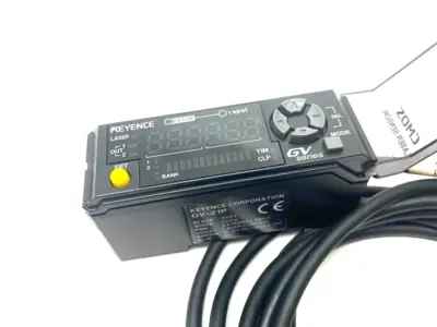 USED KEYENCE DIGITAL AMPLIFIER MAIN UNIT, FOR LASER SENSOR, PNP