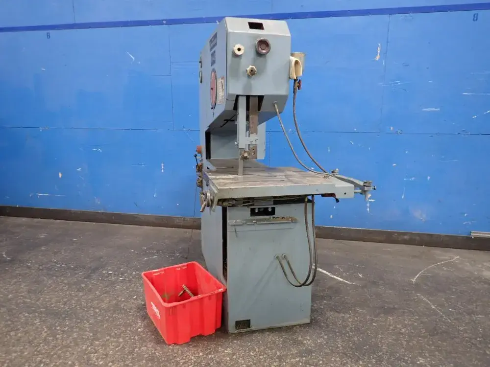 USED DAKE JOHNSON VH40