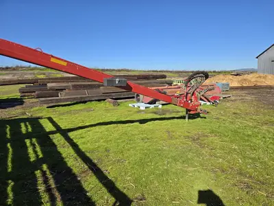 USED 2016 NEW HOLLAND H7150