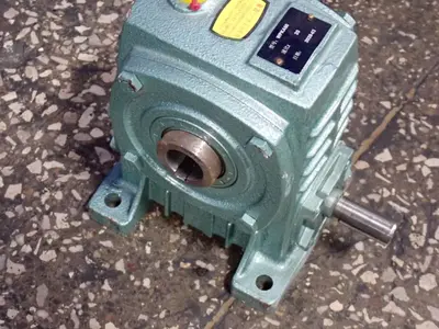 Worm Gear Speed Reducer - Wpka60
