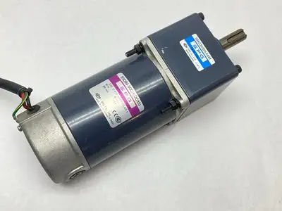 USED SPG GEAR MOTOR 955RPM 90VDC 80W W/ S9KC200BH-A448 GEAR HEAD