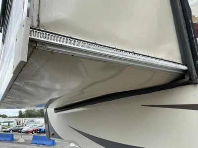 Used 2012 CROSSROADS RUSHMORE 34SB Campers, Caravans, Motorhomes Michigan US | Miedema Asset Management Group #1406929