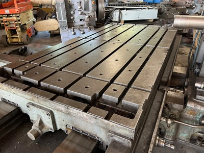 5" GIDDINGS & LEWIS Table Type HBM, 1977