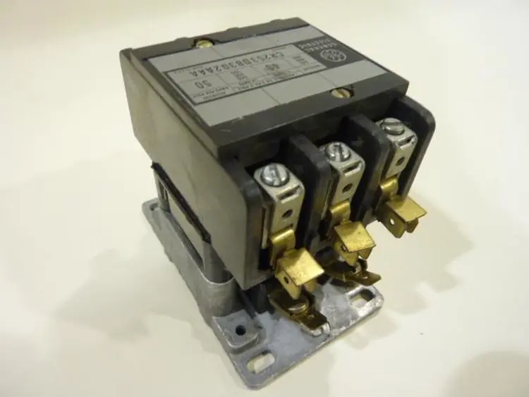 Used GENERAL ELECTRIC / GE CR253DB302AAA PLC Contactors | Ideal Machinery #622287