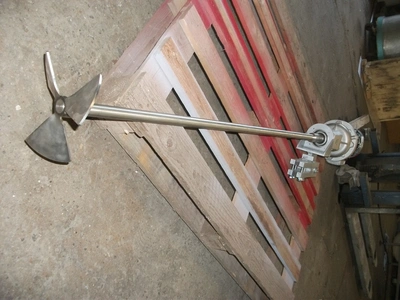 Geared Clamp On Stirrer O.37 Kw