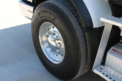 Used 2019 VOLVO VHD64B200 Vacuum Truck Texas US | Roll Off Truck World #1492006