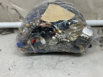 Used _UNKNOWN_ _UNKNOWN_ Jewelry & Gemstones Michigan US | Miedema Asset Management Group #1760465