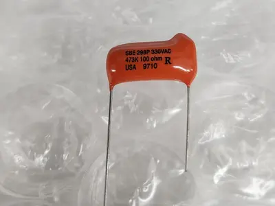 LOT OF CAPACITORS