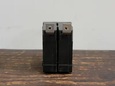 NEW CUTLER-HAMMER BA220