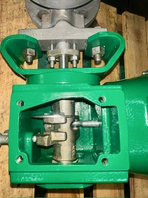 Fisher 1.5" V300 V-Ball Control Valve