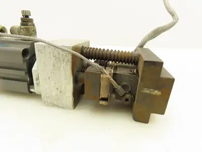Fabco GTND-032-035-V Pneumatic Tooling Cylinder 35mm Stroke w/Toolplate Cutter
