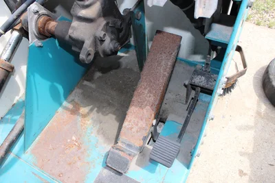 USED 1998 TENNANT 220