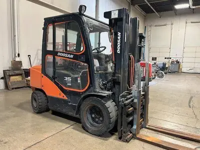 Used 2021 DOOSAN D35C-7 Internal Combustion Forklifts: Pneumatic Tire Illinois US | Somerset Equipment Sales #1546154
