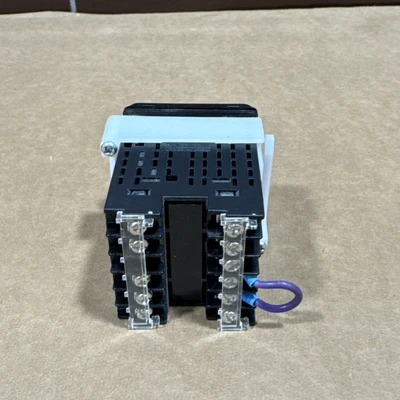 USED Omron E5CC-QX3D5M-000