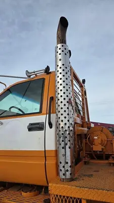 USED 2000 GMC C8500 TANDEM AXLE BED TRUCK