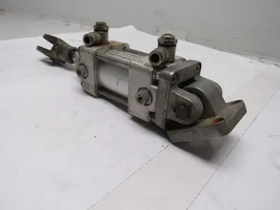 Used MECMAN _UNKNOWN_ Pneumatic Cylinders | Arrow Industrial #632712