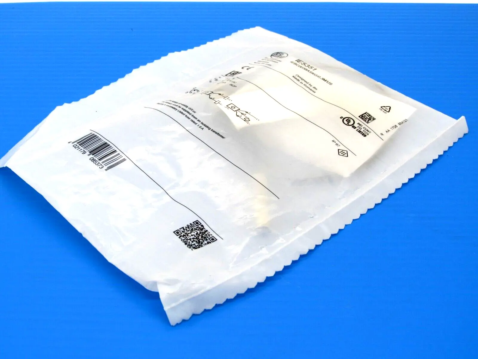 NEW IFM EFECTOR IEBC003BASKG/0,3M/US-IE5351 INDUCTIVE SENSOR IEBC003BASKG03MUS