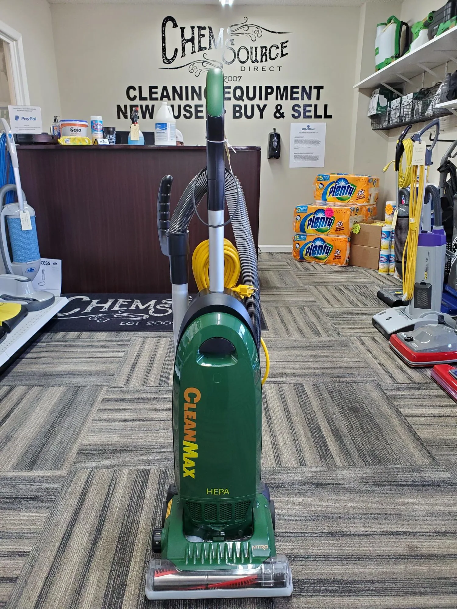 CleanMax Nitro Upright Vacuum w/Tools       NEW