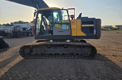 USED 2021 Volvo EC220E