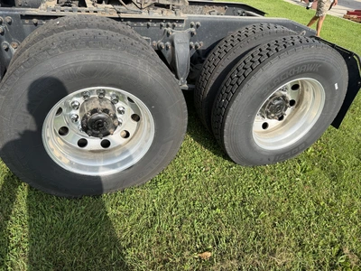 Used 2006 FREIGHTLINER COLUMBIA TANDEM AXLE SEMI TRUCK Conventional trucks Michigan US | Miedema Asset Management Group #1287701