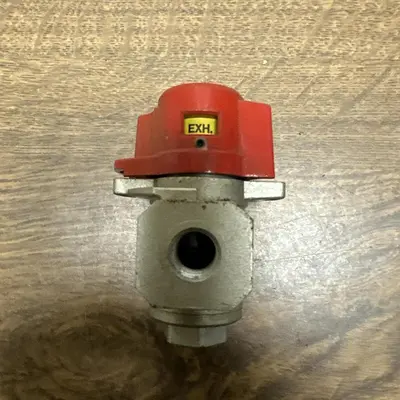 New | in-Stock SMC VHS30-N02-Z Pump & Valve Parts Ohio US | Surplus Asset Holdings #1234677