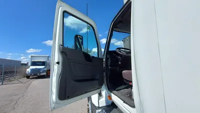 2019 INTERNATIONAL LT625 Sleeper Truck Tractor | Platinum Group (21)