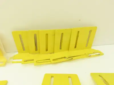 Allen Bradley 60-2721  2x4" Conveyor Sensor Reflector Bracket Yellow  Lot of 25