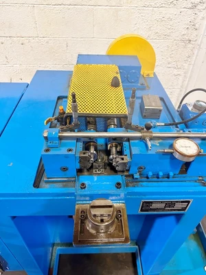 TESKER 25 THREAD ROLLER