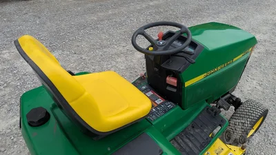 USED JOHN DEERE 425