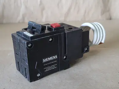 New | in-Stock SIEMENS QE220H Switchgears British Columbia CA | Lenmark #239073