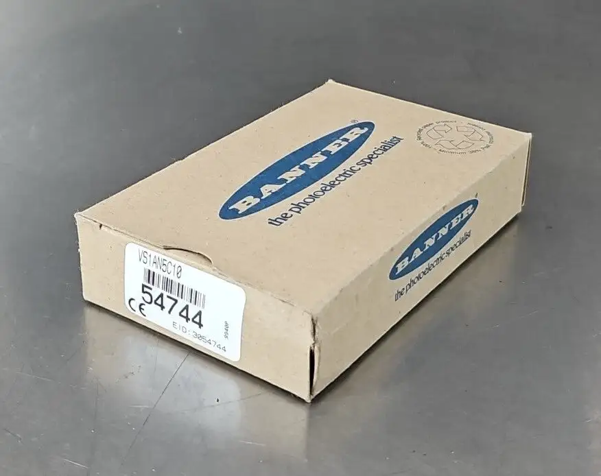 BANNER VS1AN5C10 Photoelectric Sensor. Loc5D-21