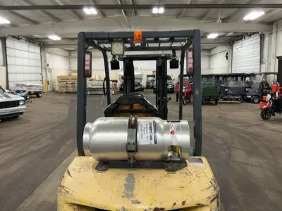 USED 2010 KOMATSU FG25T-16