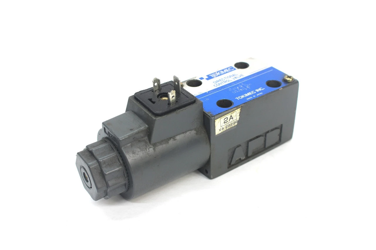 USED TOKIMEC DG4V-3-6C-M-P2-B-7-52