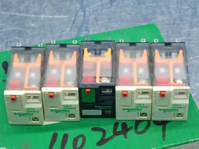 NEW SCHNEIDER ELECTRIC RXM2AB2F7