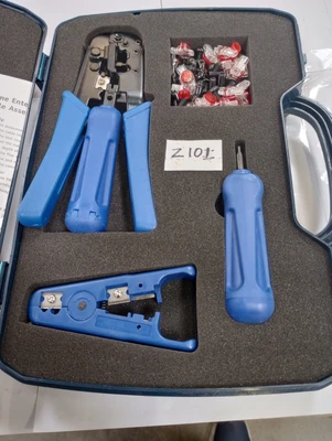 NEW Datashark 70007