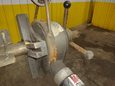 H&S TOOL SMALL FIELD PIPE BEVELING MACHINE: YOBRO #24079