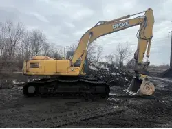 Used 2003 JOHN DEERE 270C LC Crawler Excavators Pennsylvania US | Iron Exchange Equipment Solutions #1353933