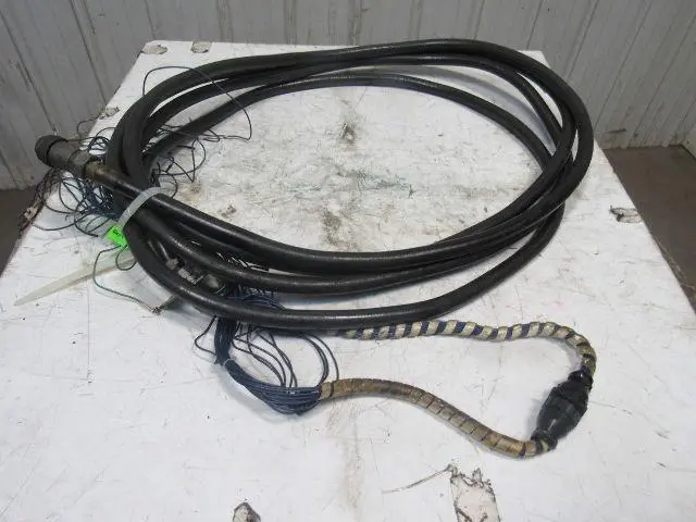 Yaskawa Yasnac XRC UP130 XRC 2001 Cable Assembly Number 138266-2 REV 9 32' Long