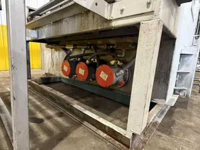 40" x 40" CINCINNATI 3-STAGE HEATED WASHER & PARTS DEGREASER: YOBRO #24765