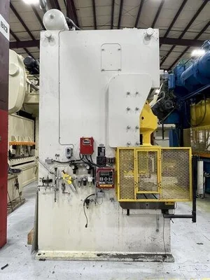 USED 1986 KOMATSU PRESS OBS 200-2
