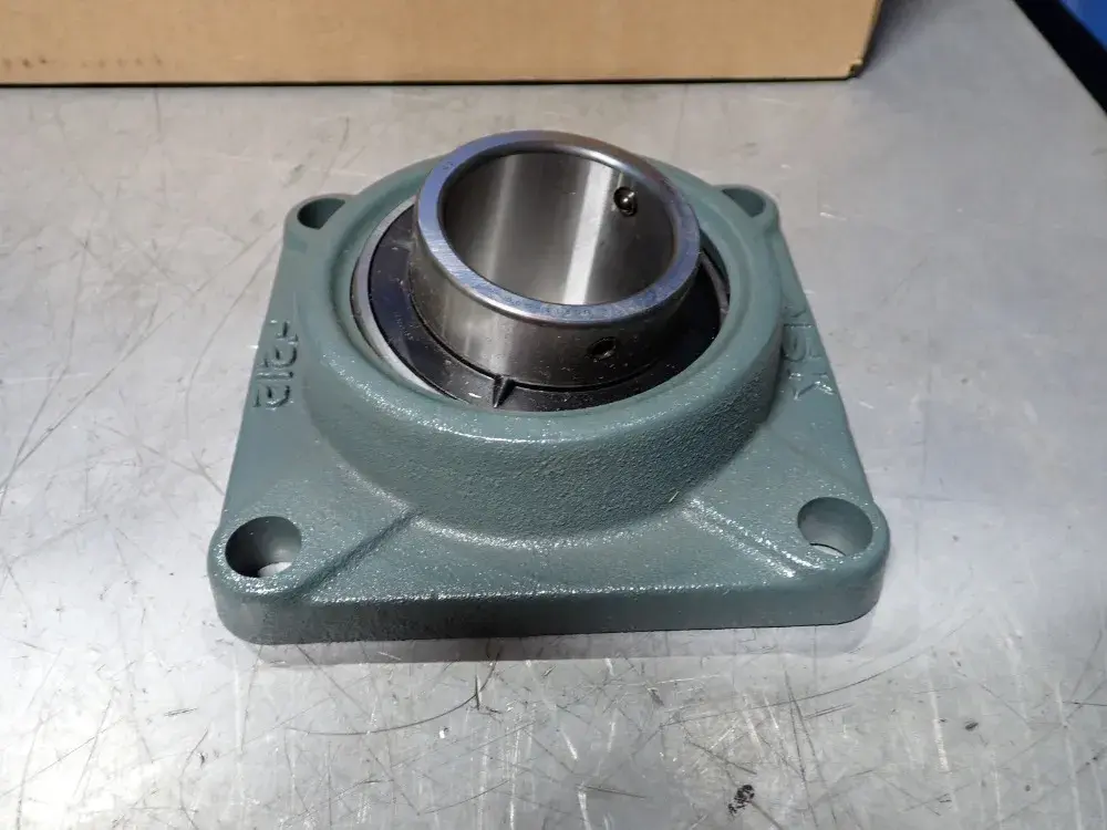NEW NSK UC212206