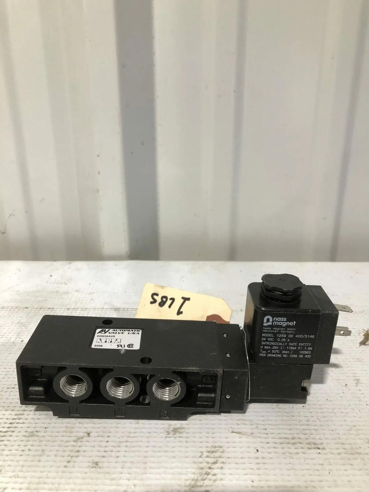 AV D2003AAVR 5-Way Solenoid Valve w/ 24VDC Solenoid Coil