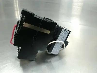 AEG MOTOR CONTROL CONTACTOR LS27-572-25 STC4