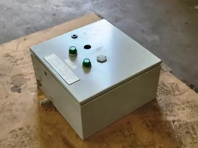 USED HAMMOND MANUFACTURING EN4SD16168GY