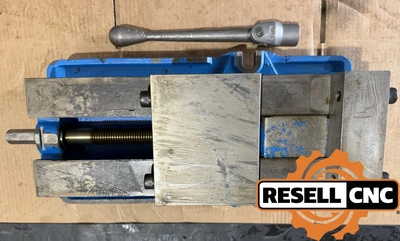 USED Kurt D688 Vise