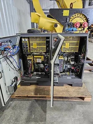 USED 2010 FANUC M-2000IA/1200
