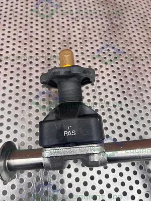 USED ITT PURE FLO 1-316L-SFV5-CWP150 3 -WAY DIAPHRAGM VALVE W/  1"  SANITARY FITTING
