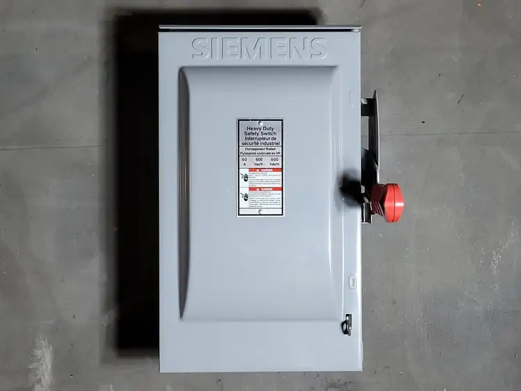 Used SIEMENS HFC362R Switchgears British Columbia CA | Lenmark #240204